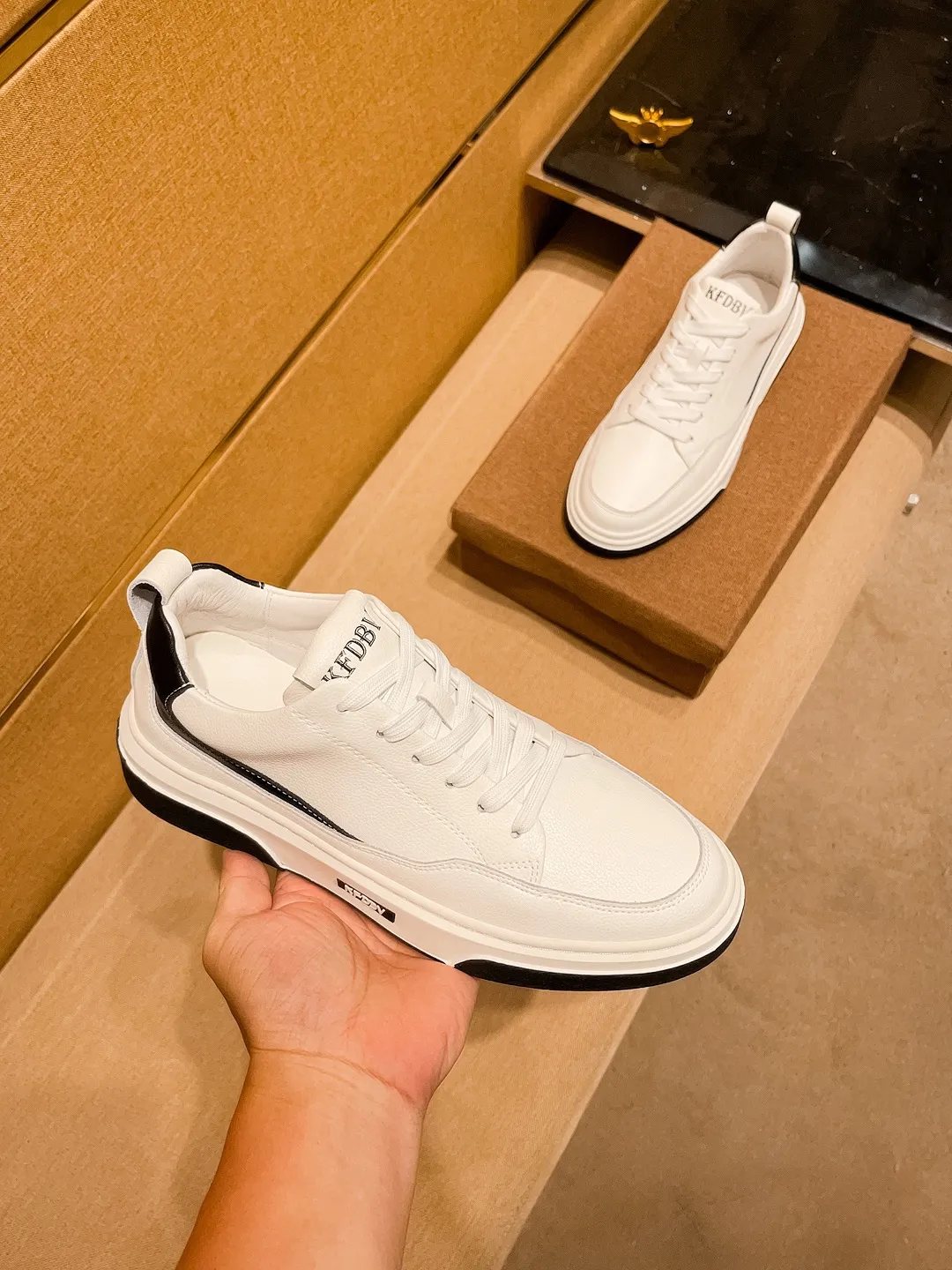 Men's shoes 💰 420💰【BV】🔥 High-end men's shoes brand official website 1:1 latest masterpiece: the upper is made of Italian imported first-layer cowhide with a comfortable and breathable lining➕original non-slip and wear-resistant outsole🔥, making walking more convenient and comfortable! An exclusive new model, a stunning work, a beautiful 1:1 replica [color] compared to the official quality! Create a fashionable personality to set off your uniqueness! A must-have for trendy men! Classic🔥Size: 38-44 Color: 🔥Multiple colors available🔥.